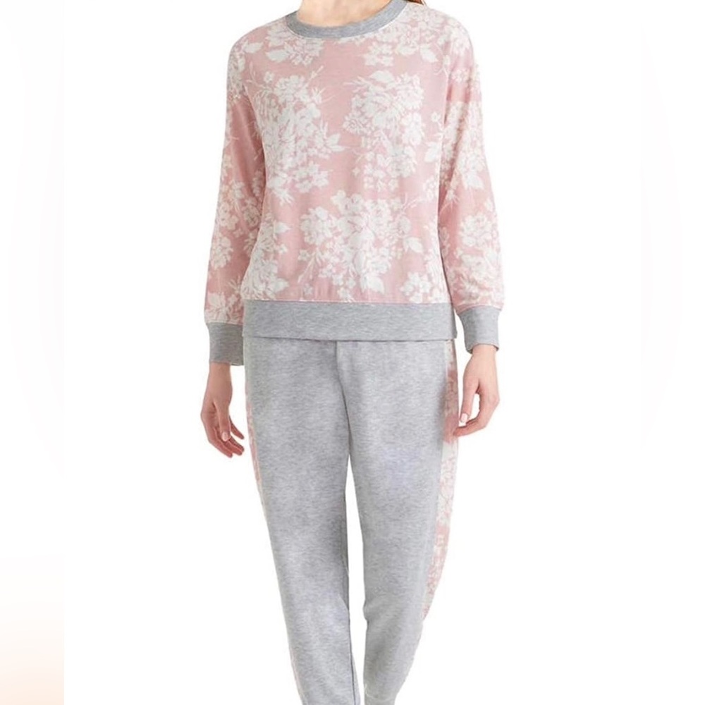 Splendid Ladies Jogger and Crew Neck set
